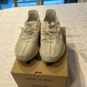 Yeezy boost 350 in bone size 11